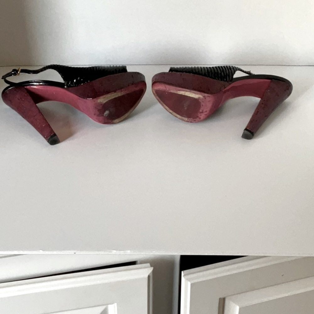 Miu Miu Black Patent Leather Slingback Heels with Burgundy Platform - Picture 4 of 5